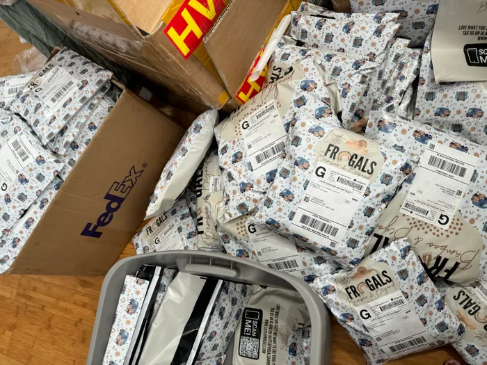 CustomCanvasNow.Com - Custom Poly Mailer