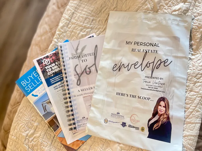 CustomCanvasNow.Com - Custom Poly Mailer