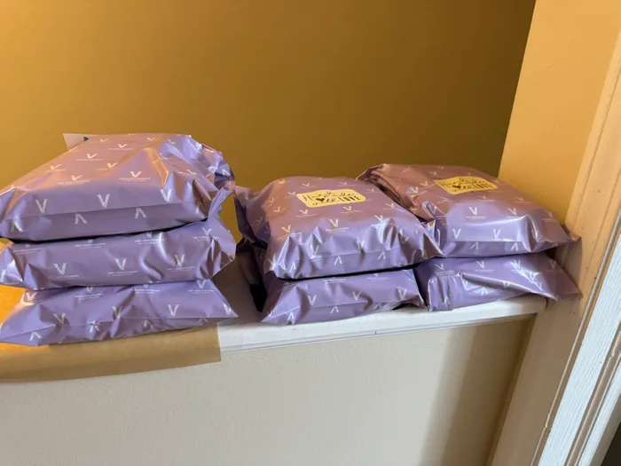 CustomCanvasNow.Com - Custom Poly Mailer