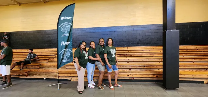 CustomCanvasNow.Com - Feather Flag