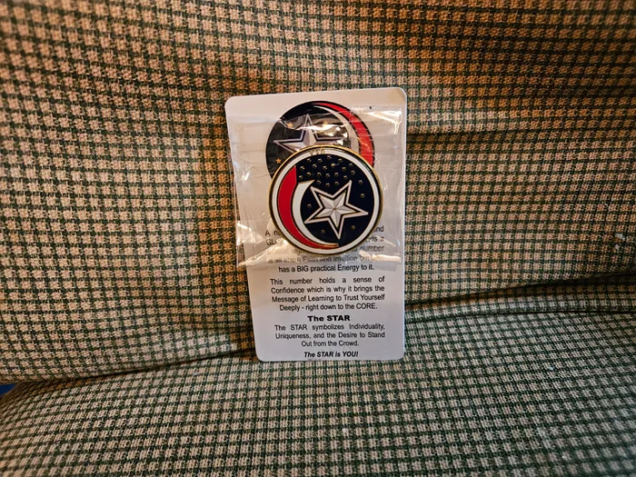 CustomCanvasNow.Com - Hard Enamel Pin