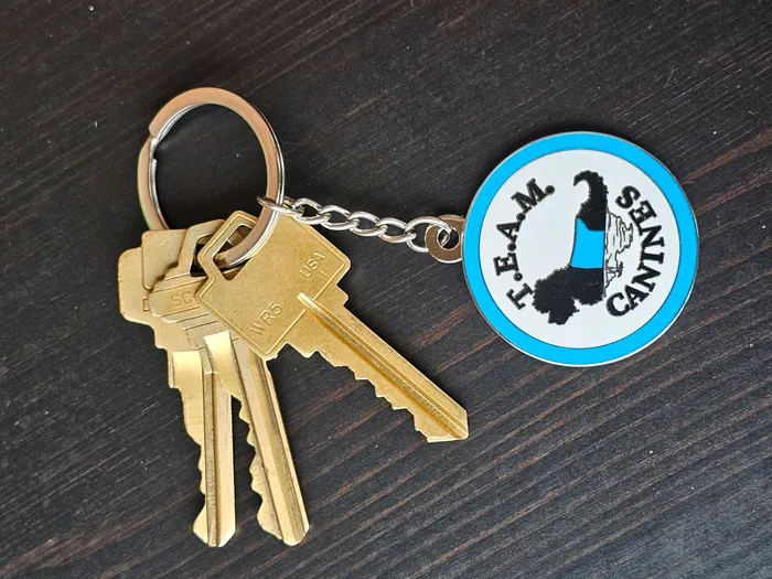 CustomCanvasNow.Com - Metal Keychain