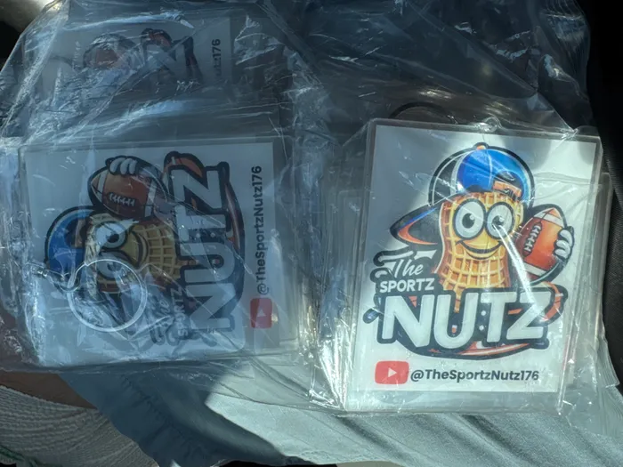 CustomCanvasNow.Com - Acrylic Keychain