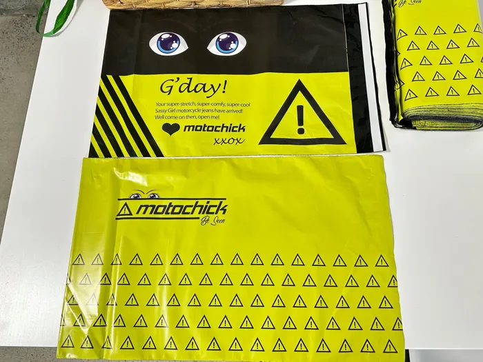 CustomCanvasNow.Com - Custom Poly Mailer