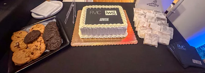 CustomCanvasNow.Com - Custom Foil Stamped Beverage Napkin