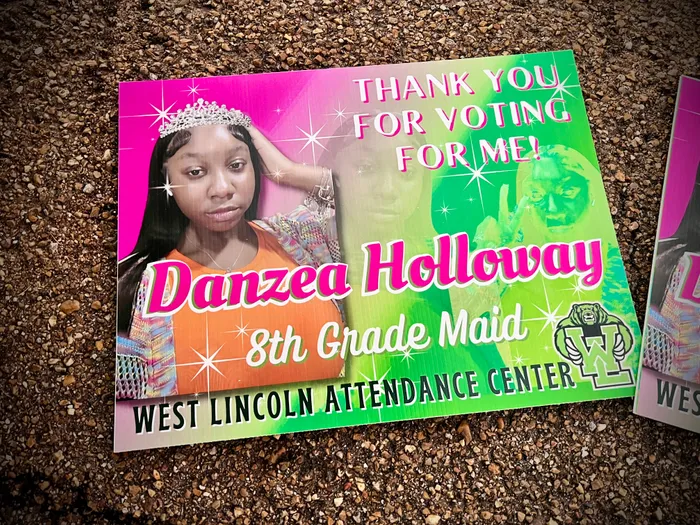 CustomCanvasNow.Com - Graduation Outdoor Yard Sign