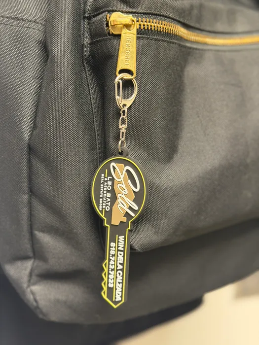 CustomCanvasNow.Com - PVC Keychain