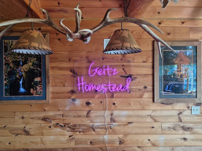 CustomCanvasNow.Com - Custom Neon Sign
