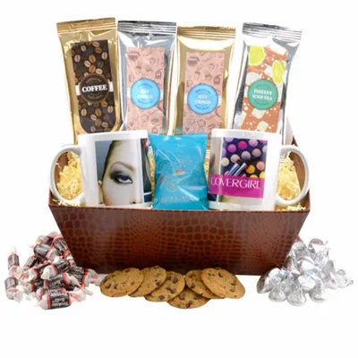Tray w/Mugs and Hershey Kisses - Custom Canvas Now